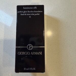 Giorgio Armani Luminous Silk Perfect Glow Flawless Foundation – Shade 14